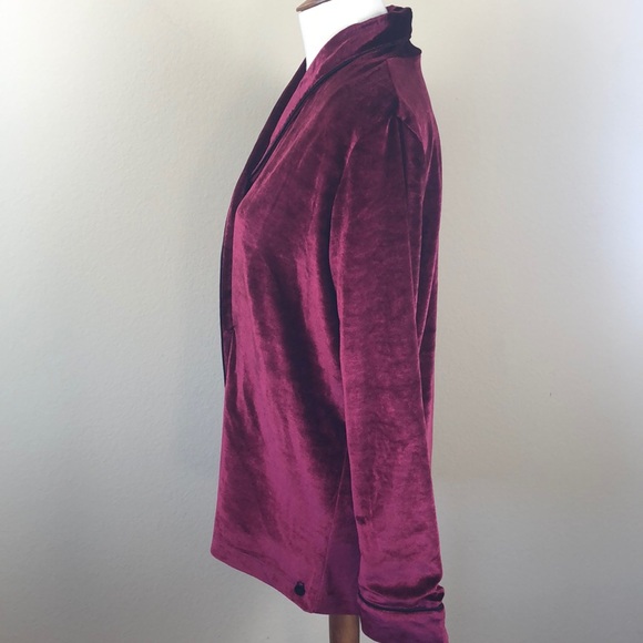 NWT Stunning! Volcom Stone Row Burgundy Soft Velvet Jacket - Size Small - Picture 6 of 16